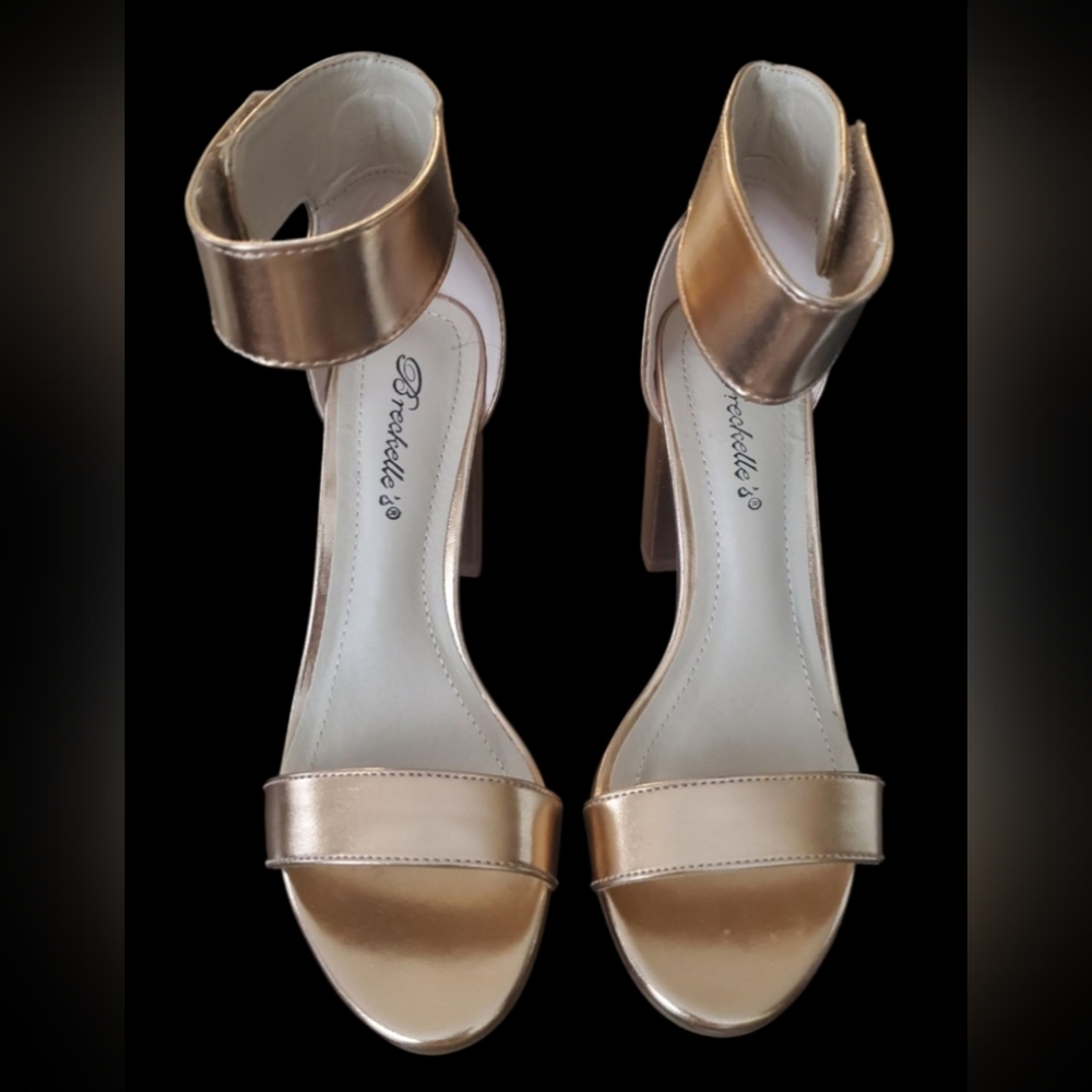 New With Box Metallic Rose Gold Ankle Strap Sandal - Picture 4 of 6